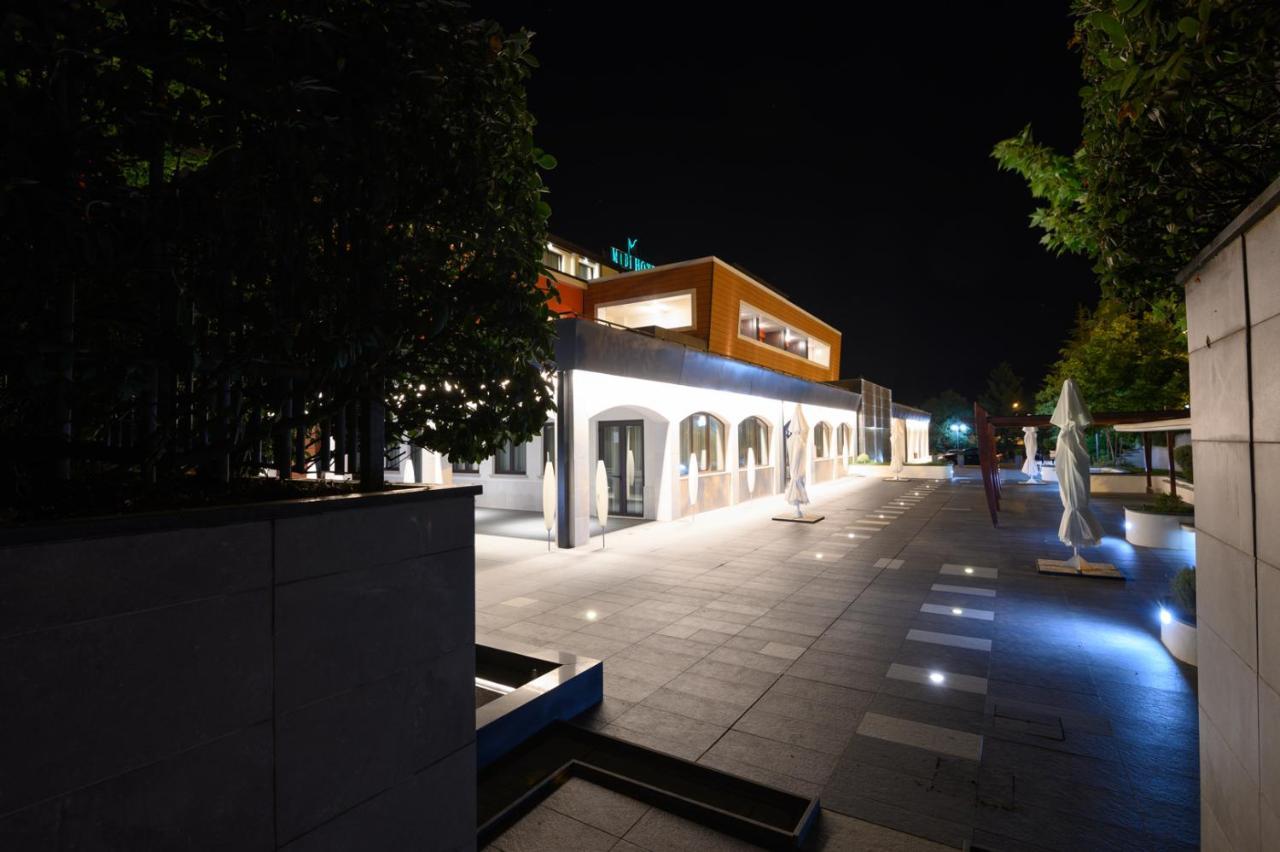 Bhotel Lagonegro Exterior photo
