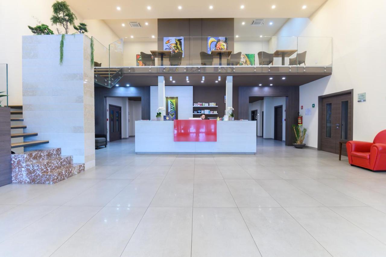 Bhotel Lagonegro Exterior photo